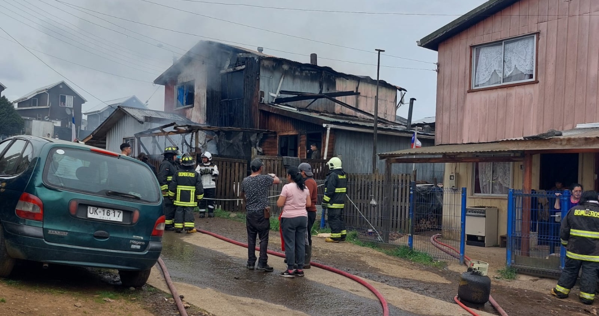 Un mujer y dos menores mueren en incendio en Purranque