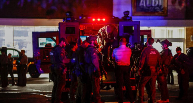 Al menos 5 muertos deja tiroteo en Carolina del Norte autor de 15 años permanece en estado grave