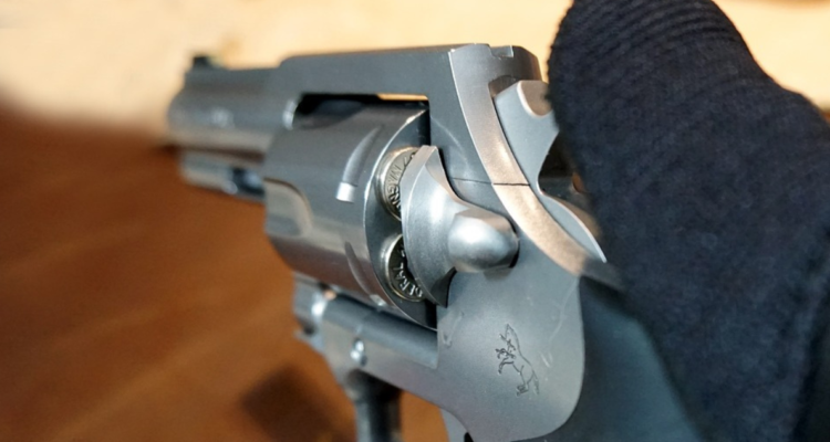 Mujer se traslada con herida de bala en el pecho hasta Hosp. de Osorno luego que pareja le disparara