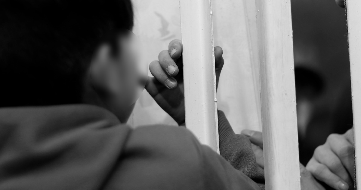 Niño secuestrado por padre y abuela