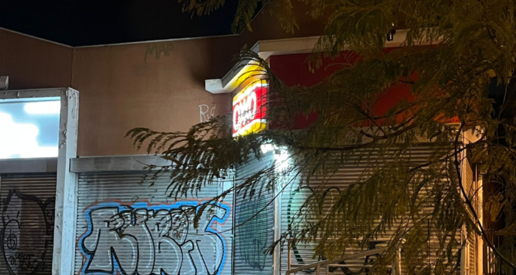 Fachada de Oxxo asaltado en Ñuñoa