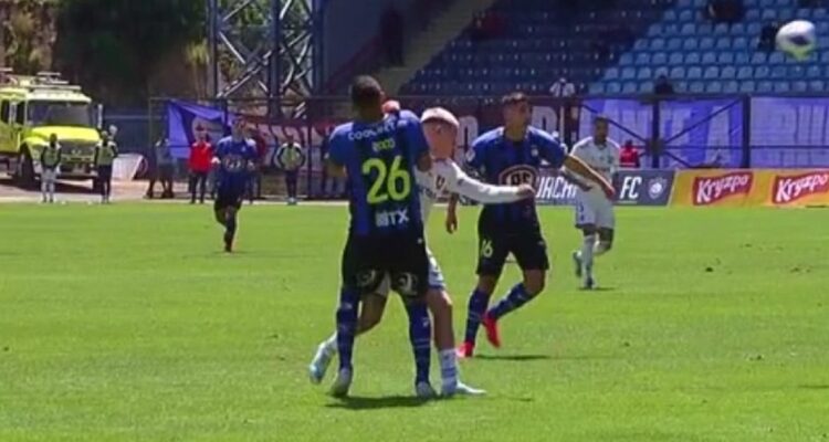 Pablo Aránguiz se hizo expulsar ante Huachipato.
