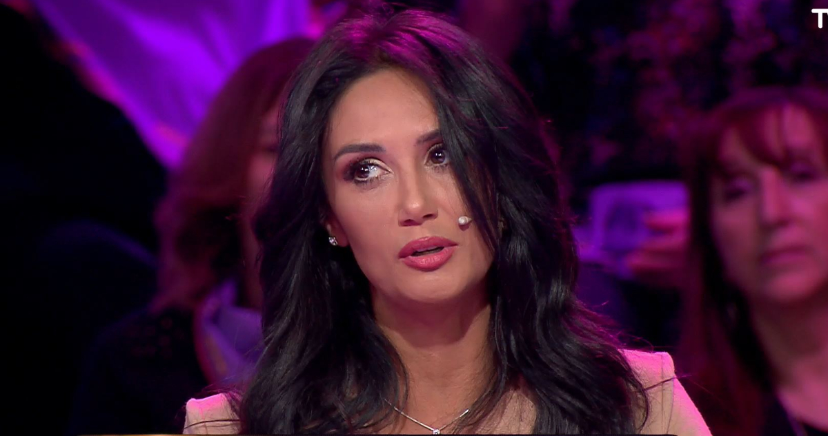 Pamela Díaz en el programa Famosos a Clases. Ahí explicó por fue a tantos colegios diferentes.
