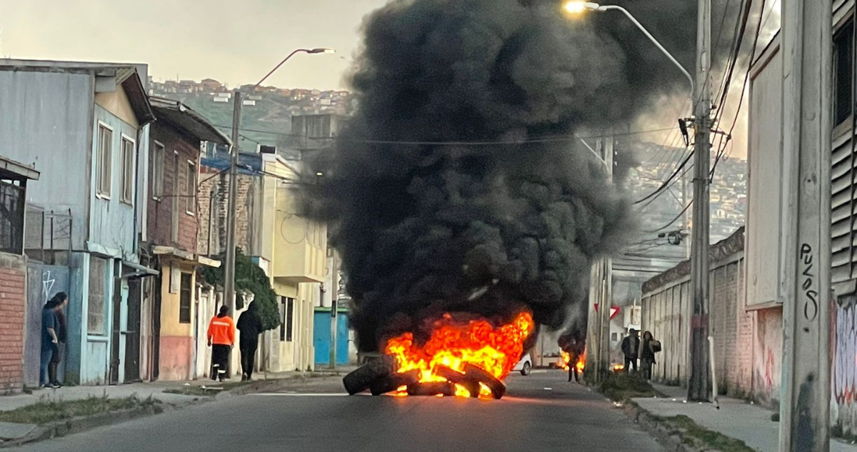 Inicia paro de Unión Portuaria: se registran barricadas en San Antonio