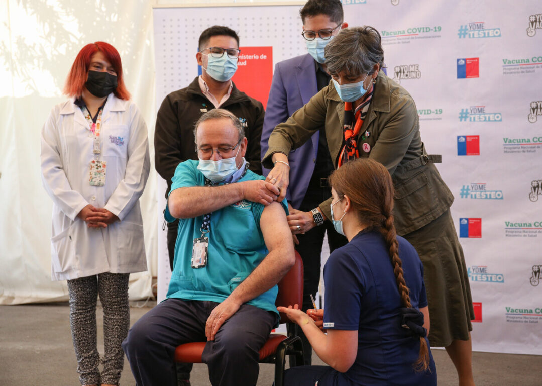 Parte vacunación bivalente en Chile