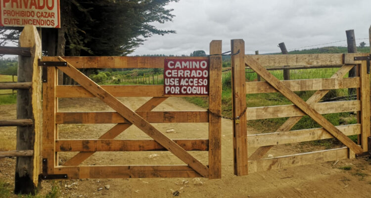 Denuncian que playas con candados que fueron abiertas en 2019 están nuevamente cerradas en Pichilemu