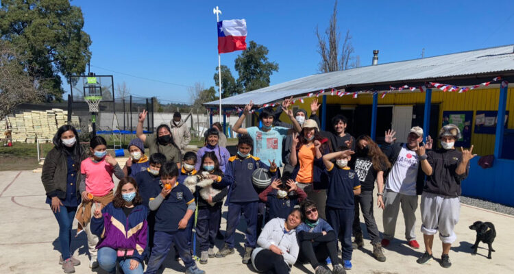 Postulación a programa Servicio País seguirá abierta hasta fines de octubre