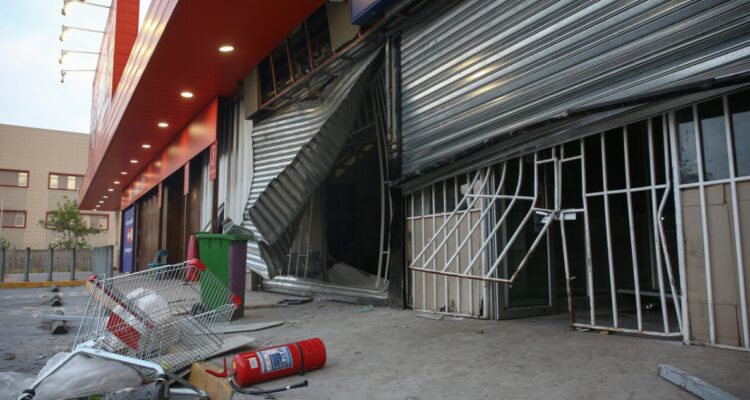 En prisión preventiva quedan 18 acusados por saqueos en Puente Alto