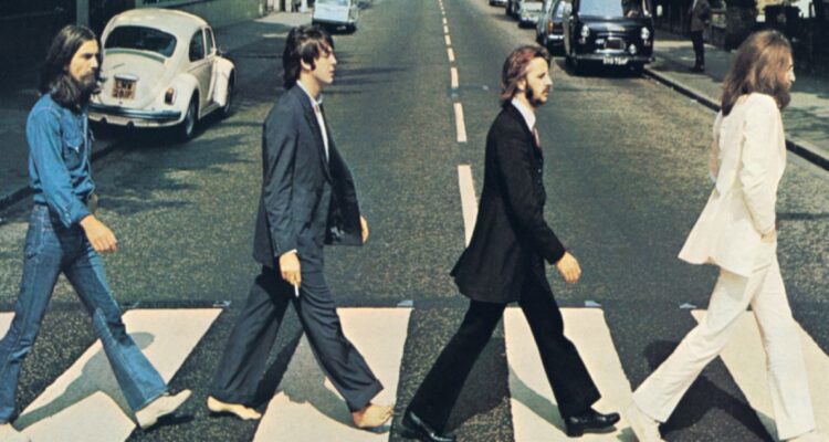 Publican dos fotografías inéditas de la prehistoria de The Beatles: “En ninguna foto se les ve así”