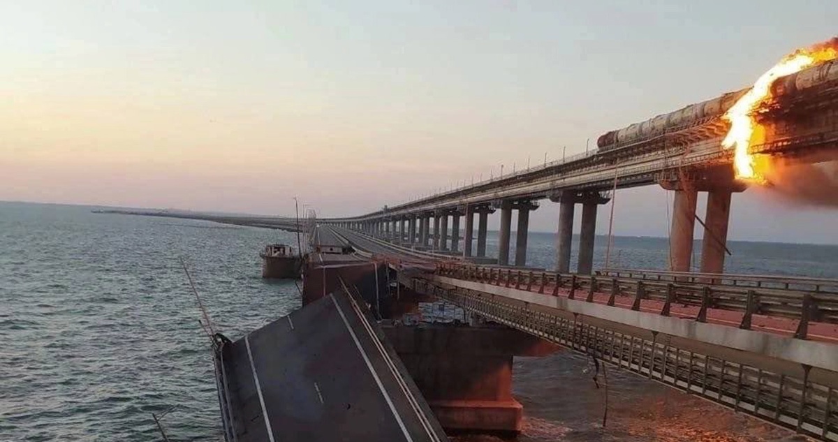 Putin acusa a Ucrania de ataque terrorista contra el puente de Crimea