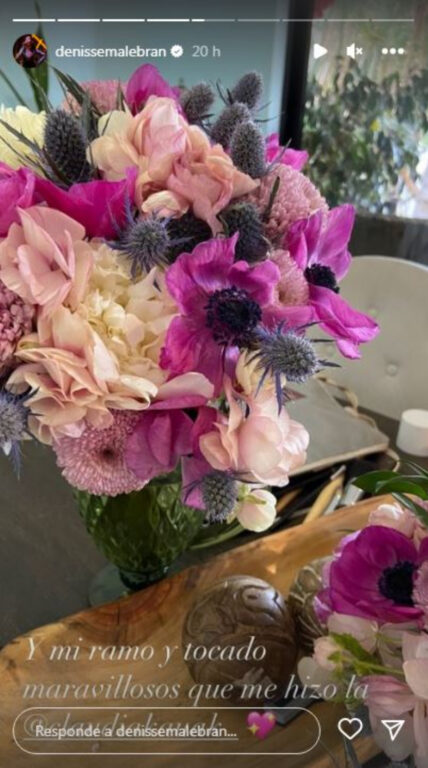 Imágenes de las flores que llevó Denisse Malebrán en su matrimonio.