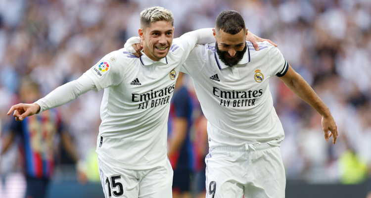 Real Madrid vence a Barcelona y es el líder de La Liga.