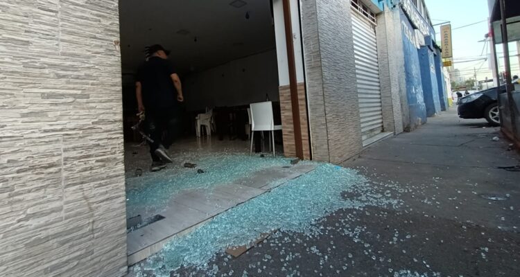 Repartidor queda grave luego que individuos dispararan contra restaurante peruano en la RM