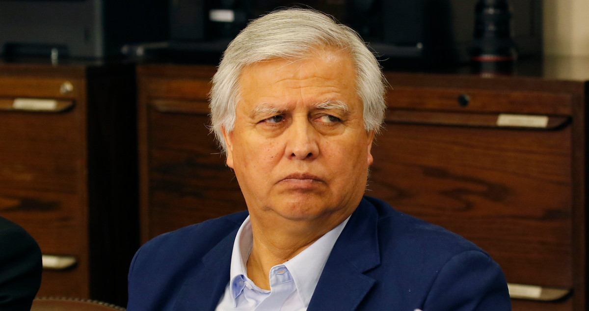 Saavedra por gasto en traslación: “Eso es el costo hoy día cuando uno echa bencinita a los autos”
