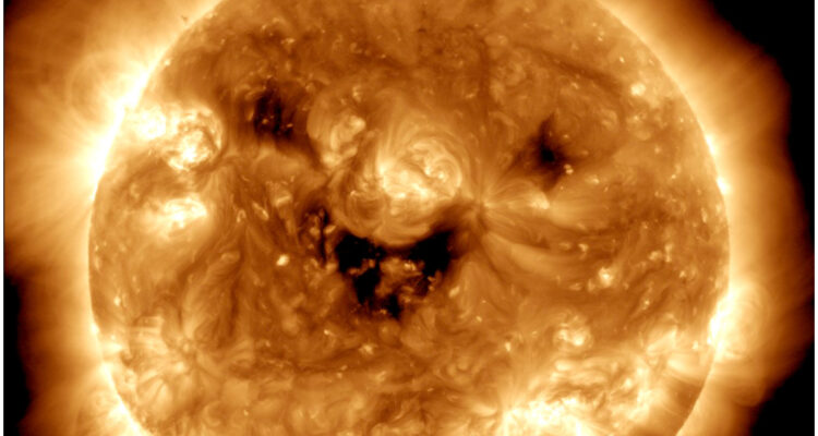 Imagen del Sol sonriendo