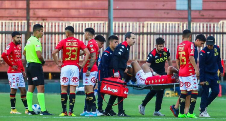 Stefano Magnasco sufrió rotura de ligamentos en duelo ante U. Católica