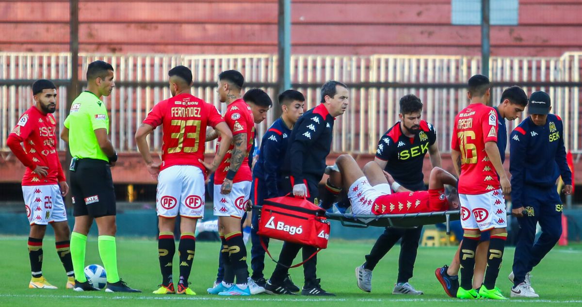 Stefano Magnasco sufrió rotura de ligamentos en duelo ante U. Católica
