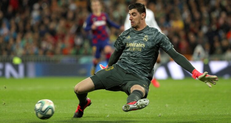 Thibaut Courtois no estará en Real Madrid ante Barcelona.