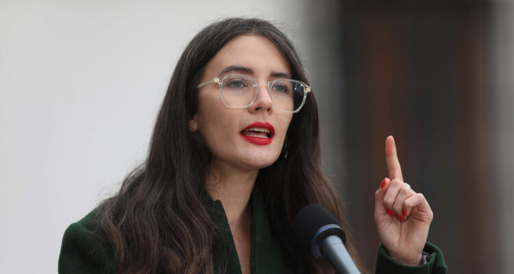 Vallejo y propuesta de oposición por reforma previsional: “Se acerca más a las ideas de José Piñera”