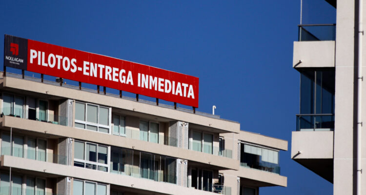 Pronóstico de ventas inmobiliarias prevé caída del 40% este año y una lenta recuperación en 2023