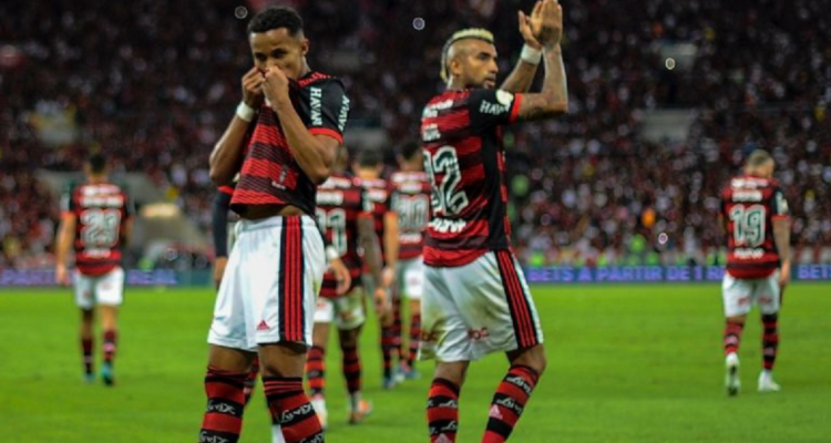 Flamengo vence a Bragantino y vuelve a la victoria en el Brasileirao.