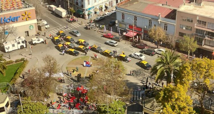 taxistas-manifiestan-congreso-demandas-laborales-combustible