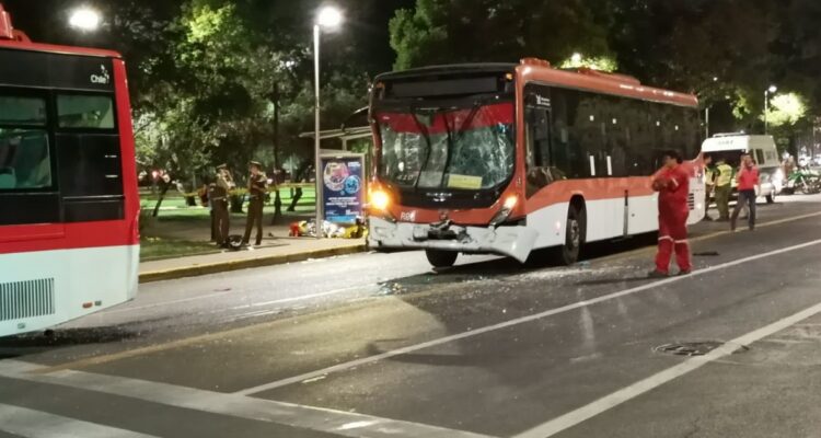 33 pasajeros de bus RED quedan con lesiones tras colisión
