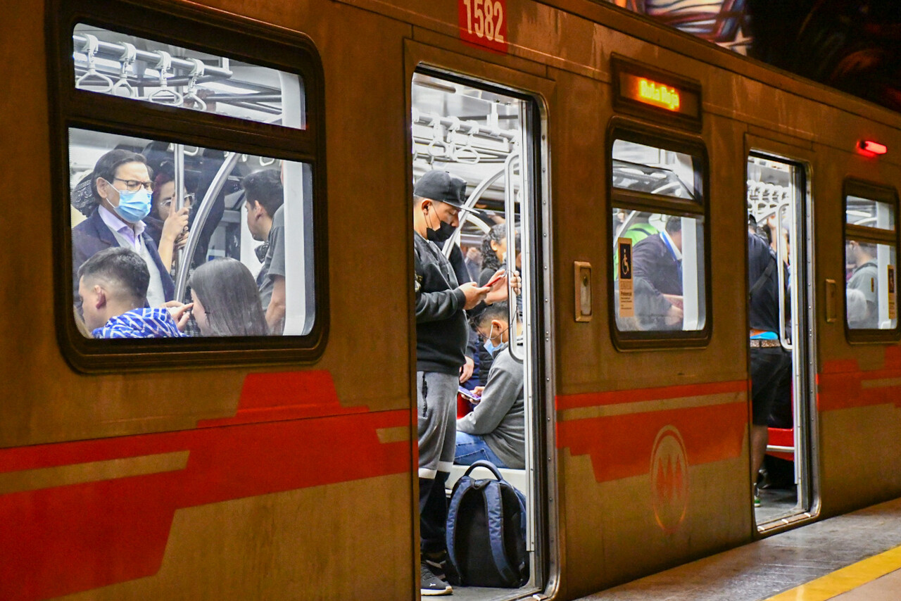 vagón del metro de santiago