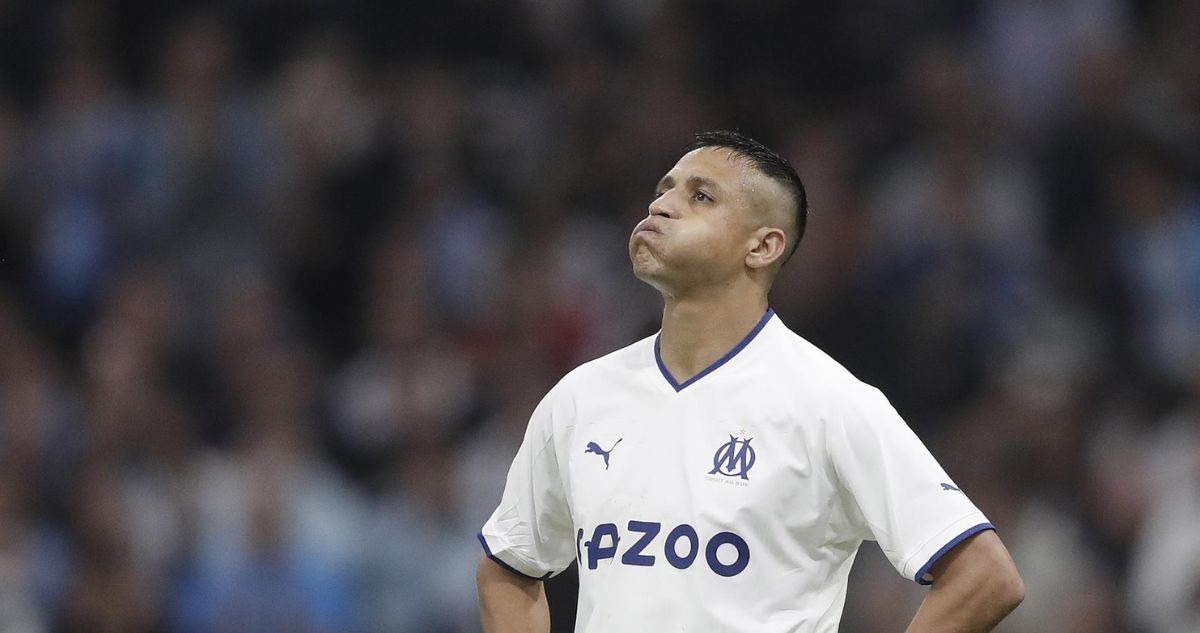 Alexis Sanchez se salvó de las duras críticas en Francia