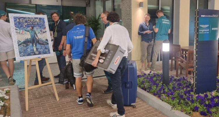 Fernando Alonso se ‘muda’ a Aston Martin