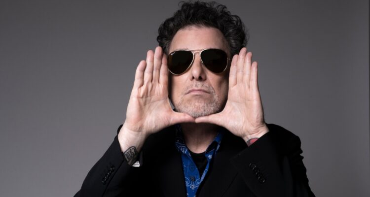 Andrés Calamaro aconseja a los jóvenes: “Para comerse el mundo, hay que tener la cabeza amueblada”