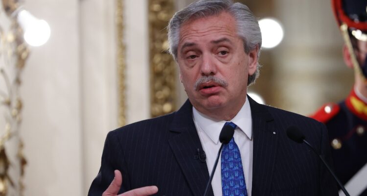 Gobierno de Argentina ordena investigar a las empresas que subieron los precios de forma “abusiva”