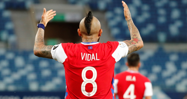 Arturo Vidal vistiendo la ‘8’ de Chile.