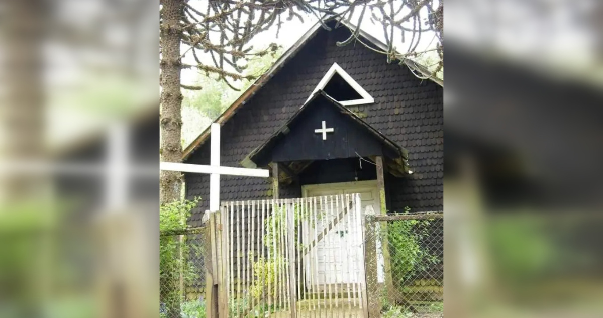 Ataque incendiario a capilla en Victoria
