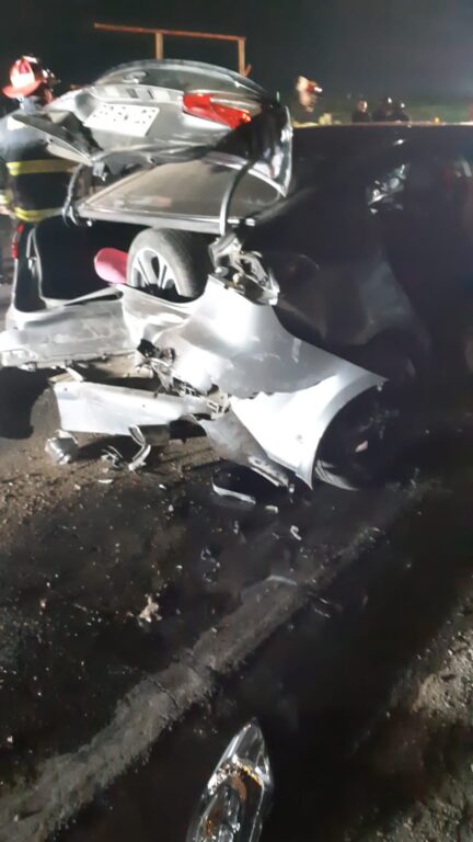 Vehículos destruidos tras colision frontal provocada por conductor ebrio en Quilicura