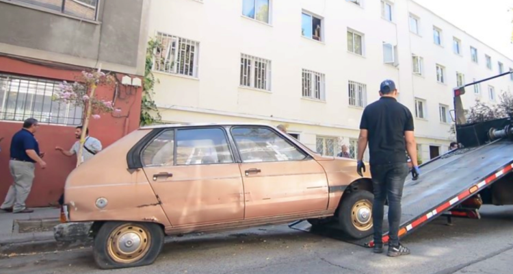 MUNICIPIO VALDIVIA RETIRARÁ CONGRÚA AUTOS ESTACIOANDOS