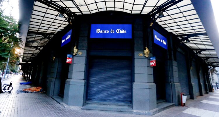 “Crédito fantasma”: Banco de Chile deberá devolver dinero que descontó a clienta