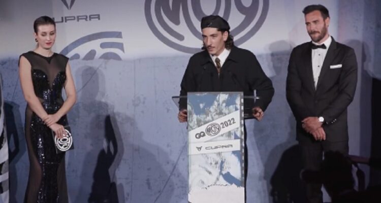 Héctor Bellerin y su discurso contra Qatar en premiación que se llenó de aplausos