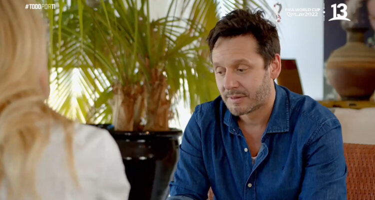 El actor Benjamín Vicuña baja la vista mientras rememora a su hija Blanca.