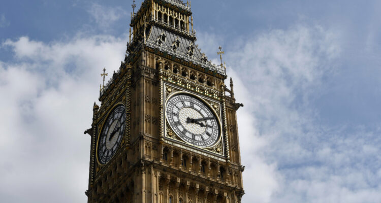 Tras 5 años de restauraciones el Big Ben vuelve a marcar el ritmo en Londres