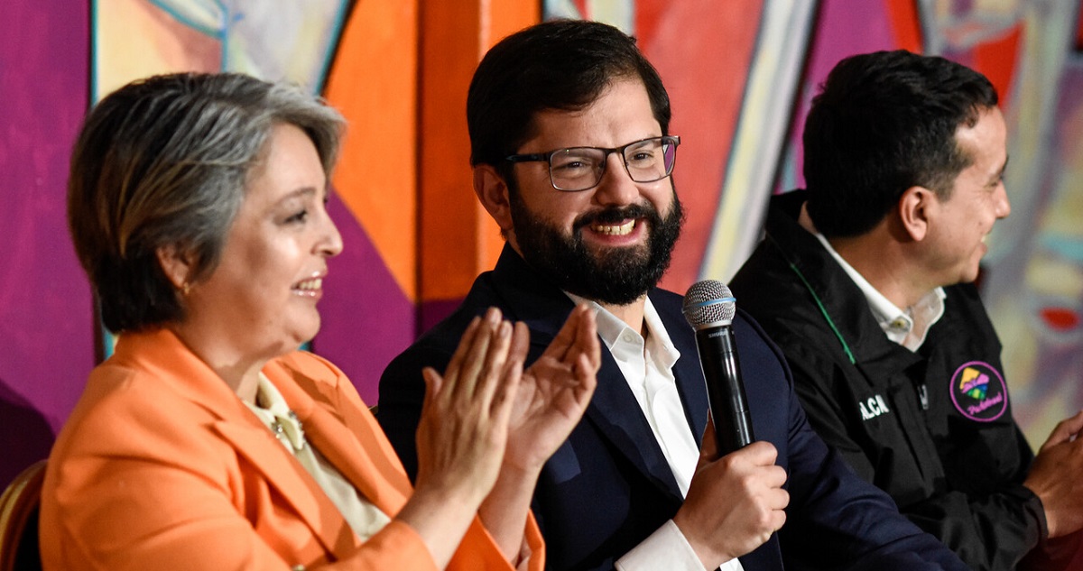 El presidente Boric en un conversatorio ciudadano por la reforma previsional.