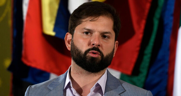 Presidente Boric pide a los Gobiernos de izquierda pasar a la “ofensiva” durante gira a México