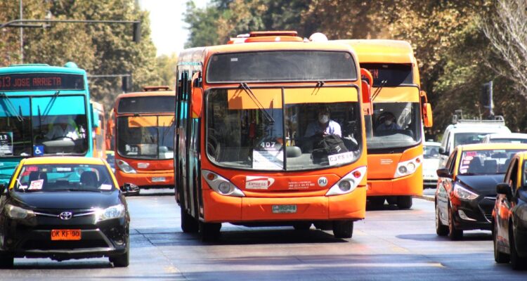 Gobierno remarca que alza de transporte en RM será “gradual” y que es inevitable