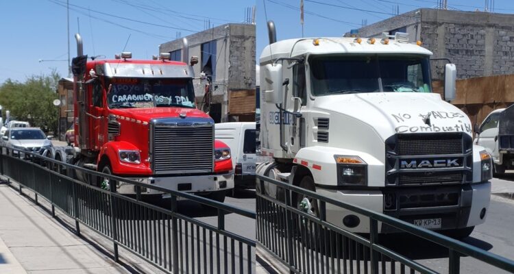 Camioneros desplazándose por las calles de Calama en protesta contra delincuencia