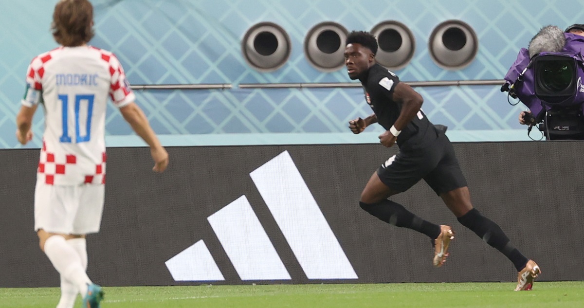 Alphonso Davies anotó para Canadá el gol más rápido en Qatar 2022.
