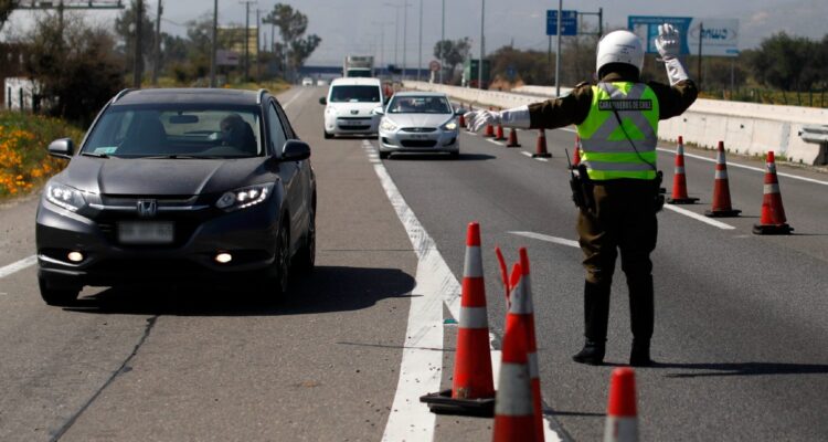 Carabineros intensifica monitoreo en ruta Valparaíso-Santiago por retorno masivo de fin de semana XL