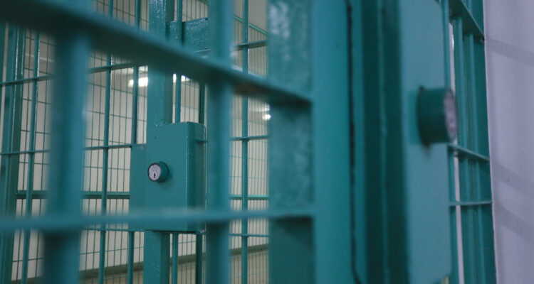 Sentencian a presidio perpetuo calificado a hombre que robó y violó a tres mujeres en Rancagua