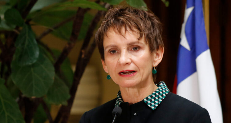 Ministra Tohá revela que 9 dirigentes que encabezaron el paro de camioneros están formalizados