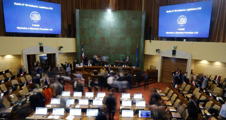 Oficialismo critica censuras en la Cámara y DC advierte que “le va a costar caro a la derecha”