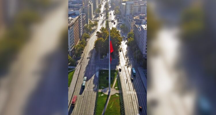 OCDE remarca a Chile entre 6 países que vivirán una recesión y pide foco en contener la inflación